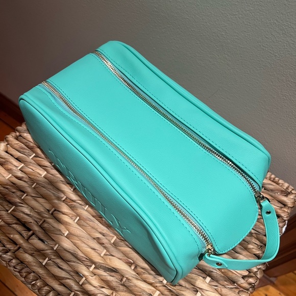 TRULY Mint Green Cosmetic Bag - Picture 3 of 5